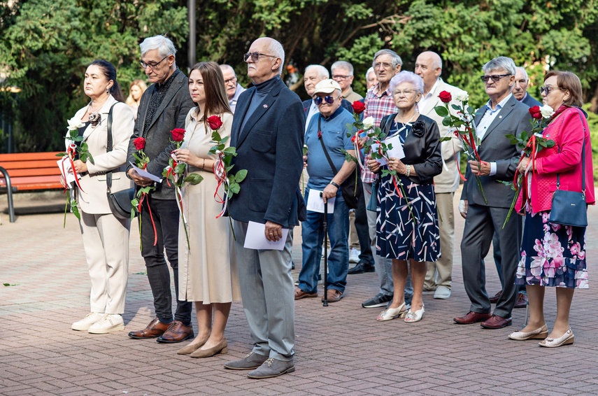 „To był początek końca komunizmu” zdjęcie nr 353063 „To był początek końca komunizmu” zdjęcie nr 353063