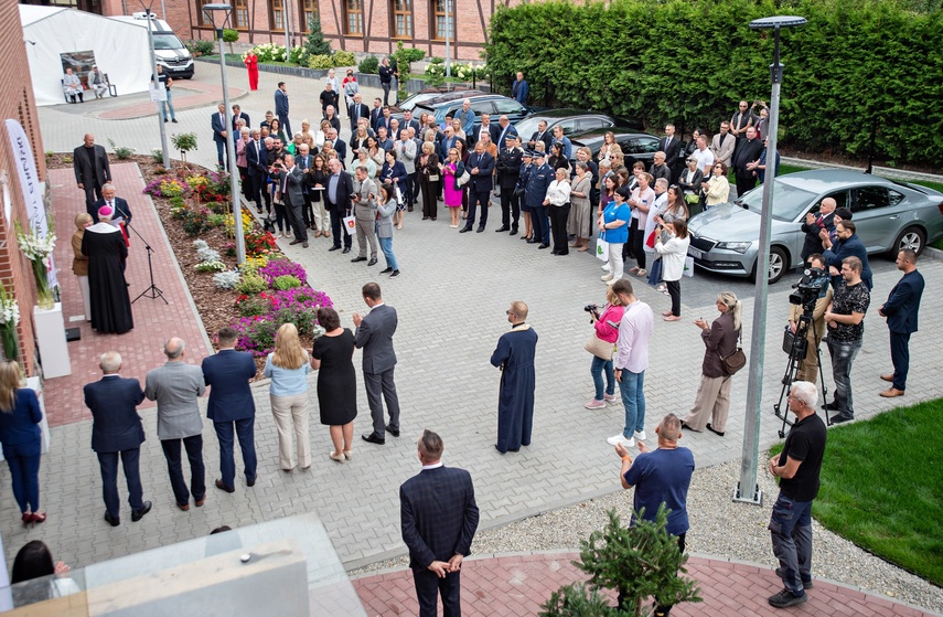 Nowe miejsce dla potrzebujących opieki zdjęcie nr 353212 Nowe miejsce dla potrzebujących opieki zdjęcie nr 353212