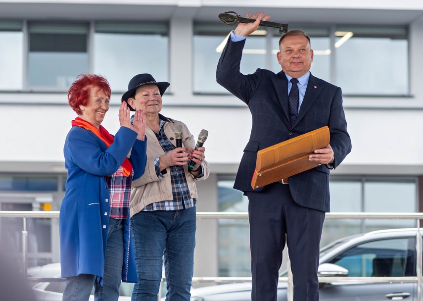 Wychodzić z domu i docenić siebie nawzajem zdjęcie nr 353638 Wychodzić z domu i docenić siebie nawzajem zdjęcie nr 353638