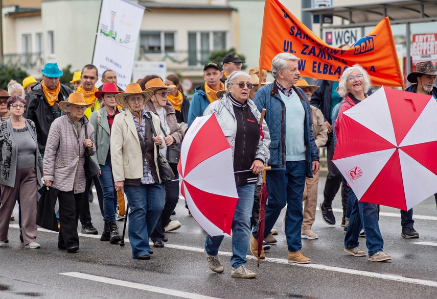 Wychodzić z domu i docenić siebie nawzajem zdjęcie nr 353635 Wychodzić z domu i docenić siebie nawzajem zdjęcie nr 353635