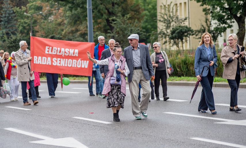 Wychodzić z domu i docenić siebie nawzajem zdjęcie nr 353632 Wychodzić z domu i docenić siebie nawzajem zdjęcie nr 353632