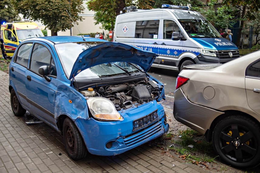 Pijany kierowca szalał na Ogrodowej zdjęcie nr 353649 Pijany kierowca szalał na Ogrodowej zdjęcie nr 353649
