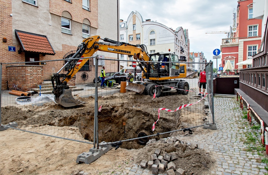 Wieżowa miesiąc później zdjęcie nr 353723 Wieżowa miesiąc później zdjęcie nr 353723