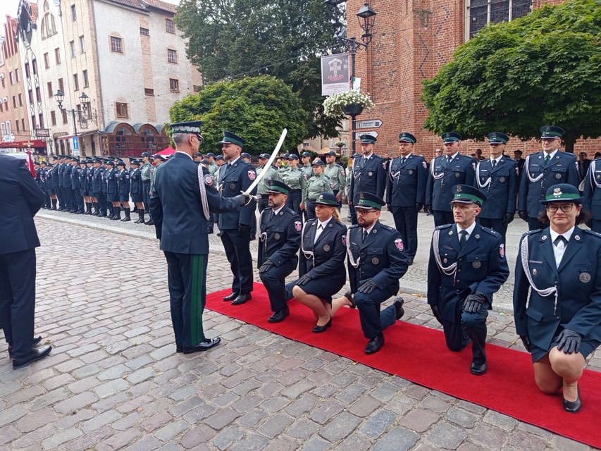 KAS świętuje: odznaczenia, nowi funkcjonariusze i atrakcje dla mieszkańców zdjęcie nr 353854 KAS świętuje: odznaczenia, nowi funkcjonariusze i atrakcje dla mieszkańców zdjęcie nr 353854