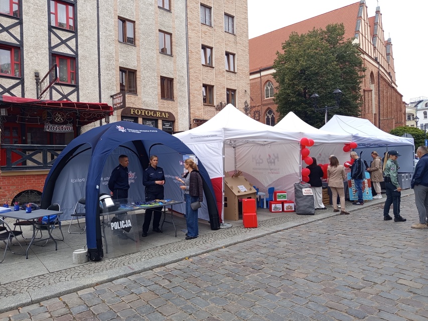 KAS świętuje: odznaczenia, nowi funkcjonariusze i atrakcje dla mieszkańców zdjęcie nr 353848 KAS świętuje: odznaczenia, nowi funkcjonariusze i atrakcje dla mieszkańców zdjęcie nr 353848