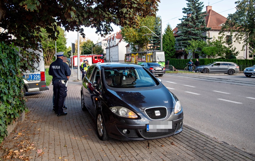 Kolizja na skrzyżowaniu zdjęcie nr 354160 Kolizja na skrzyżowaniu zdjęcie nr 354160