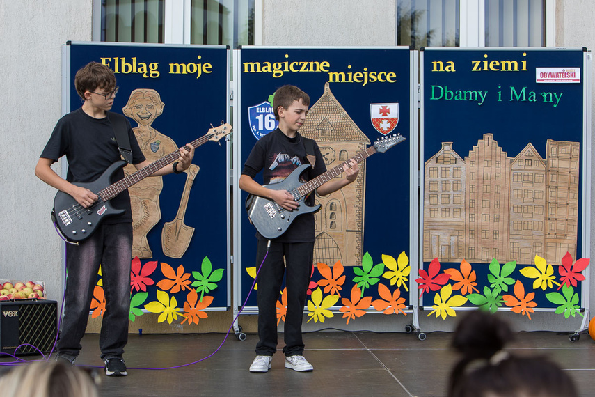 Piekarczyk XXI wieku i rodzinna rywalizacja. Festyn „Dbamy i mamy” za nami zdjęcie nr 354288 Piekarczyk XXI wieku i rodzinna rywalizacja. Festyn „Dbamy i mamy” za nami zdjęcie nr 354288