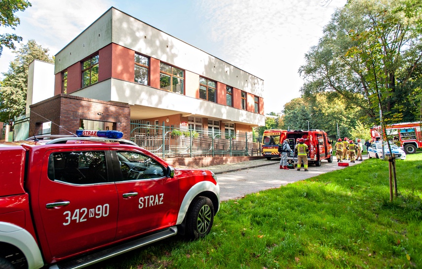 Pożar w placówce przy Mazurskiej. Ewakuacja wychowanków i pracowników zdjęcie nr 354302