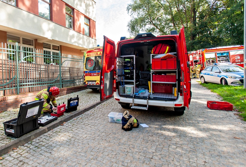 Pożar w placówce przy Mazurskiej. Ewakuacja wychowanków i pracowników zdjęcie nr 354307