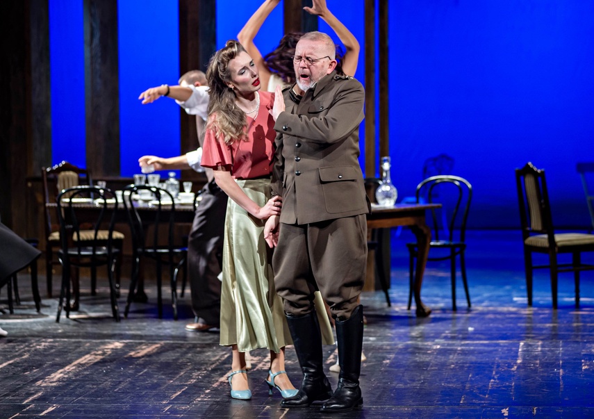 „Trzy siostry” Czechowa na rozpoczęcie teatralnego sezonu zdjęcie nr 354359 „Trzy siostry” Czechowa na rozpoczęcie teatralnego sezonu zdjęcie nr 354359