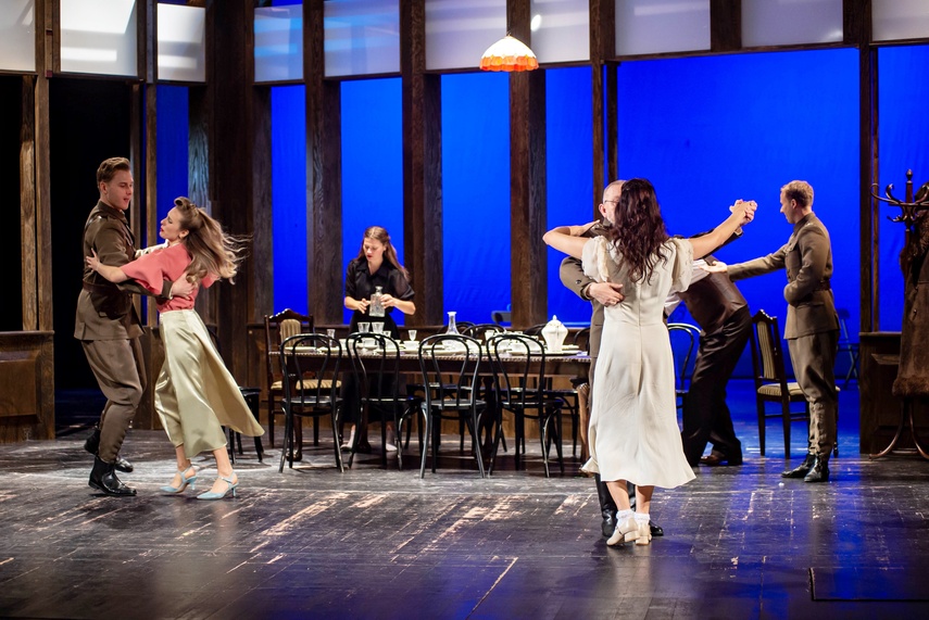 „Trzy siostry” Czechowa na rozpoczęcie teatralnego sezonu zdjęcie nr 354357 „Trzy siostry” Czechowa na rozpoczęcie teatralnego sezonu zdjęcie nr 354357