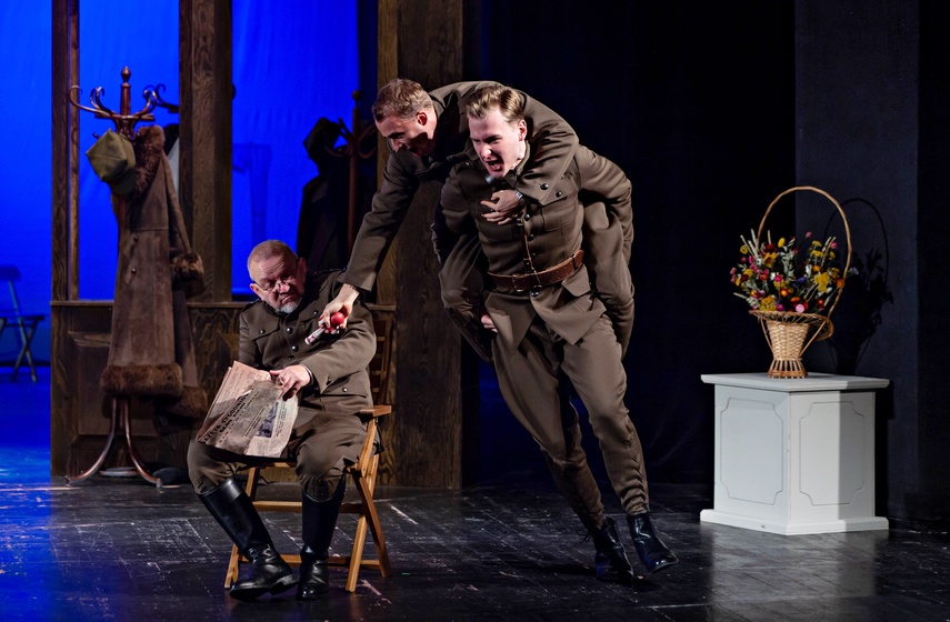 „Trzy siostry” Czechowa na rozpoczęcie teatralnego sezonu zdjęcie nr 354345 „Trzy siostry” Czechowa na rozpoczęcie teatralnego sezonu zdjęcie nr 354345