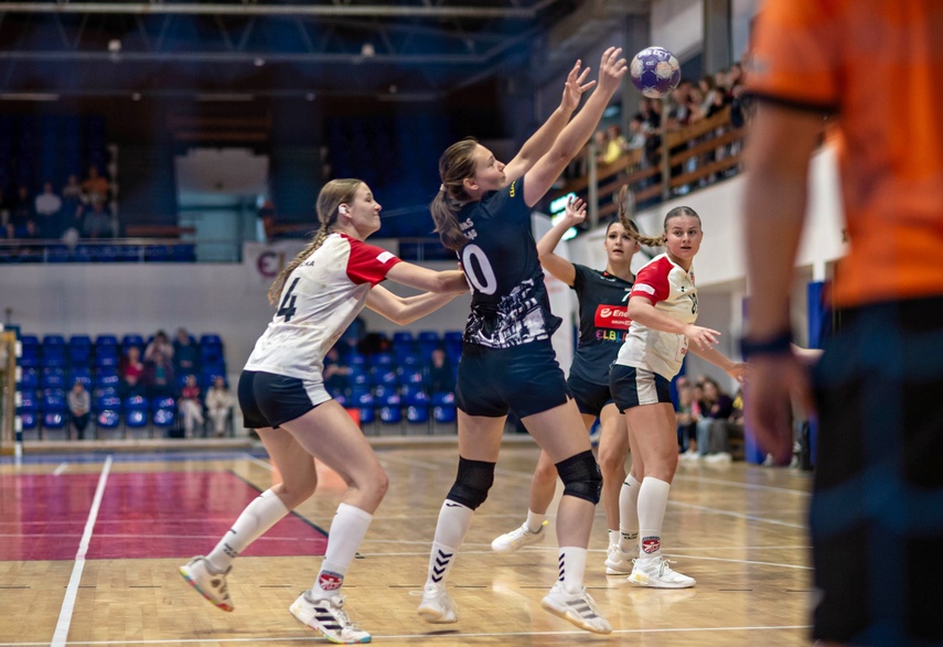 Mocne otwarcie Truso zdjęcie nr 354629 Mocne otwarcie Truso zdjęcie nr 354629
