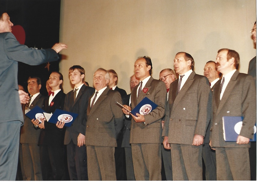 Dyryguje Jerzy Laskowski Dyryguje Jerzy Laskowski