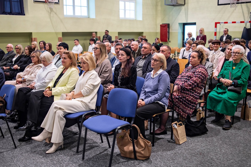 Od Pocztowej do Robotniczej: jubileusz ZSZ nr 1 zdjęcie nr 354937 Od Pocztowej do Robotniczej: jubileusz ZSZ nr 1 zdjęcie nr 354937
