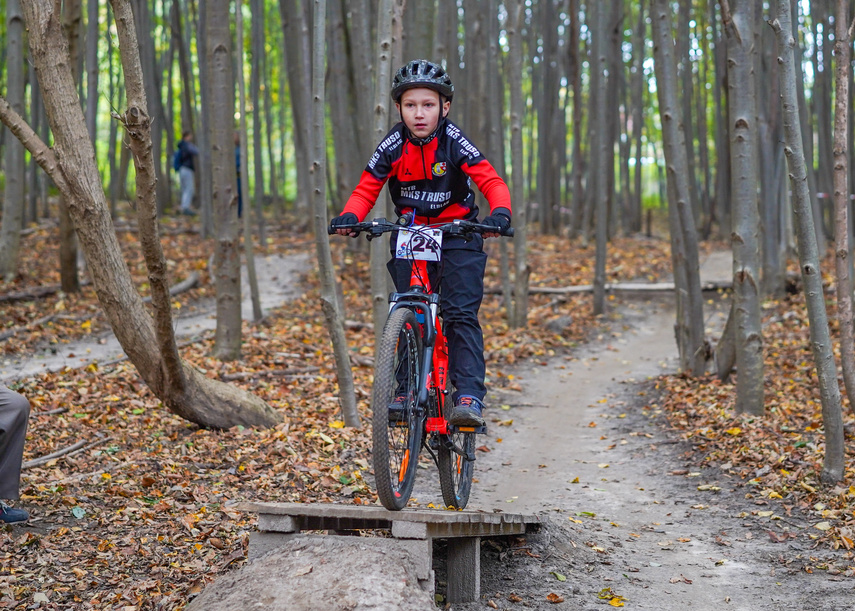Rowerzyści ścigali się na SkillParku zdjęcie nr 355010 Rowerzyści ścigali się na SkillParku zdjęcie nr 355010