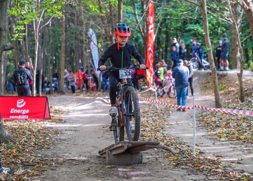Rowerzyści ścigali się na SkillParku zdjęcie nr 355009 Rowerzyści ścigali się na SkillParku zdjęcie nr 355009