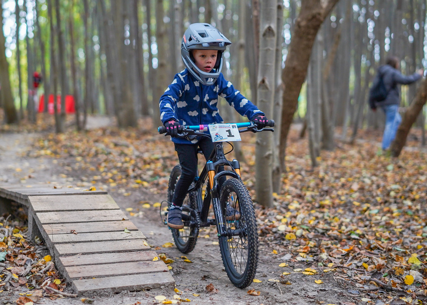 Rowerzyści ścigali się na SkillParku zdjęcie nr 355006 Rowerzyści ścigali się na SkillParku zdjęcie nr 355006