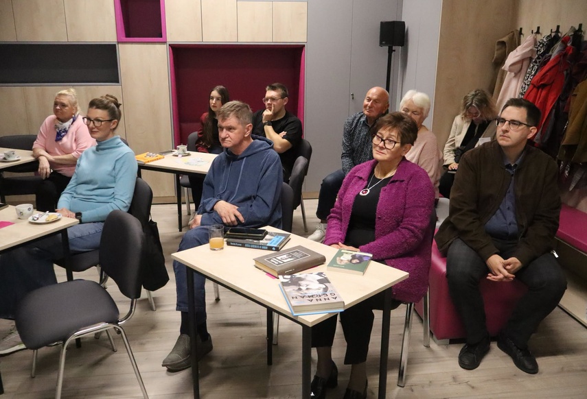 Noc Bibliotek 2026 - wieczór pełen literatury, kreatywności i nowych technologii zdjęcie nr 355212 Noc Bibliotek 2026 - wieczór pełen literatury, kreatywności i nowych technologii zdjęcie nr 355212