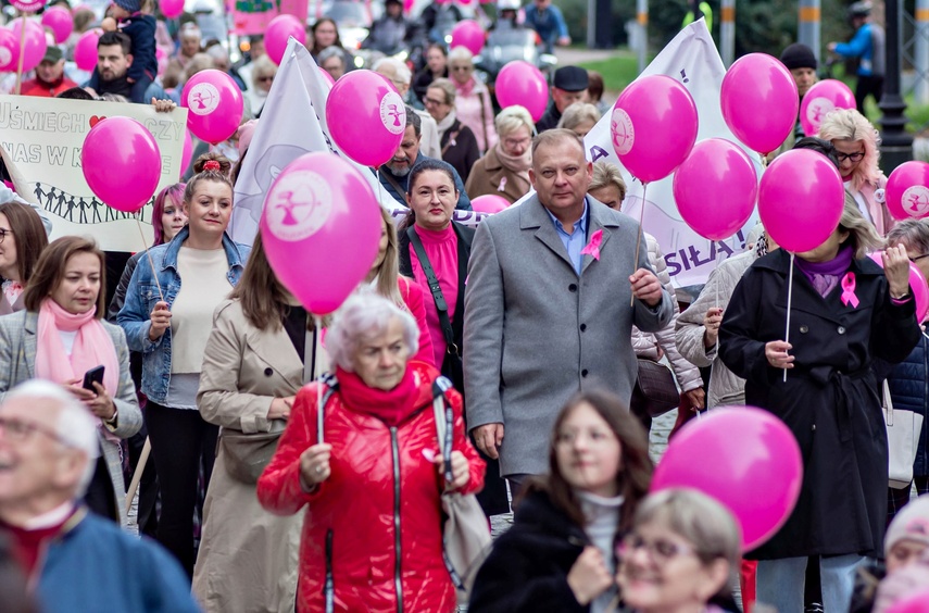 Z miłością do życia przeszli przez miasto zdjęcie nr 355310 Z miłością do życia przeszli przez miasto zdjęcie nr 355310