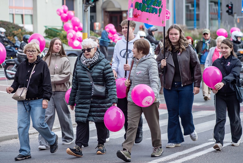 Z miłością do życia przeszli przez miasto zdjęcie nr 355303 Z miłością do życia przeszli przez miasto zdjęcie nr 355303