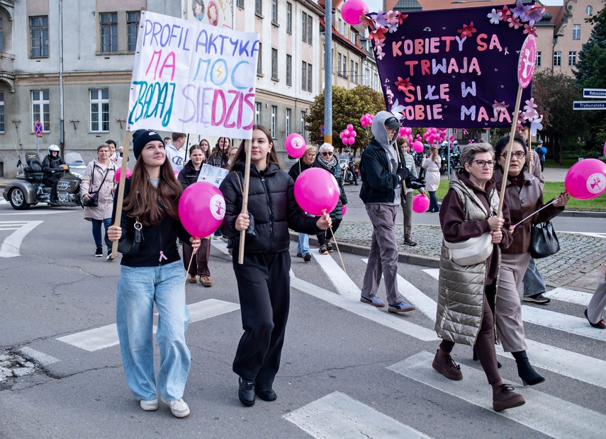 Z miłością do życia przeszli przez miasto zdjęcie nr 355283 Z miłością do życia przeszli przez miasto zdjęcie nr 355283