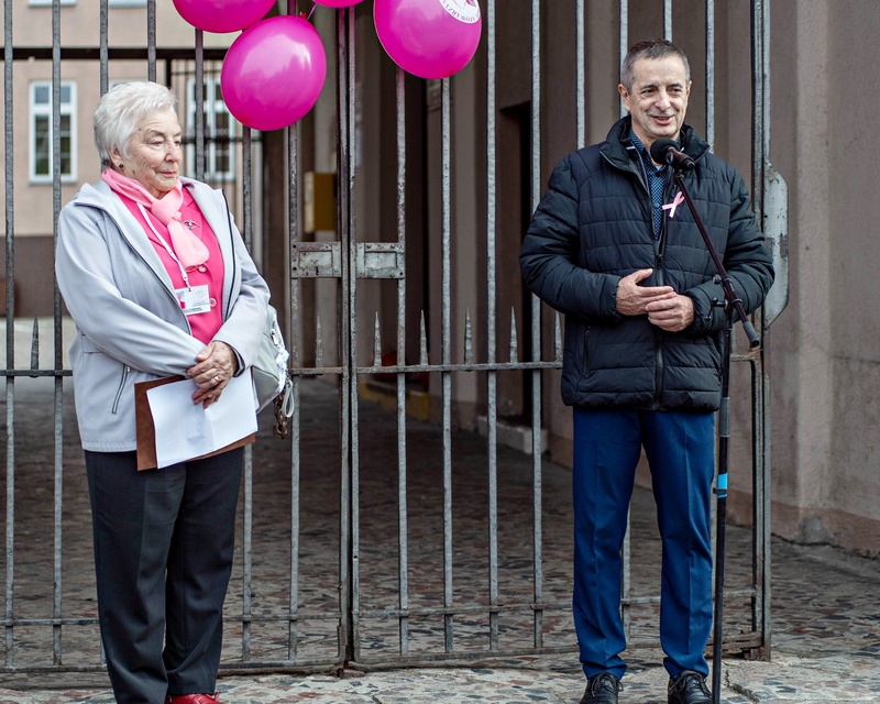 Z miłością do życia przeszli przez miasto zdjęcie nr 355254 Z miłością do życia przeszli przez miasto zdjęcie nr 355254