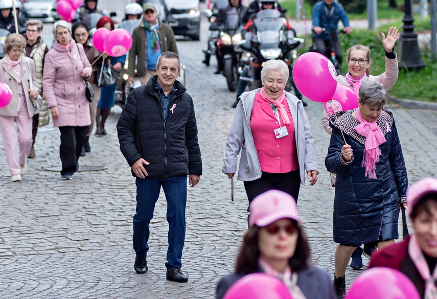 Z miłością do życia przeszli przez miasto zdjęcie nr 355312 Z miłością do życia przeszli przez miasto zdjęcie nr 355312