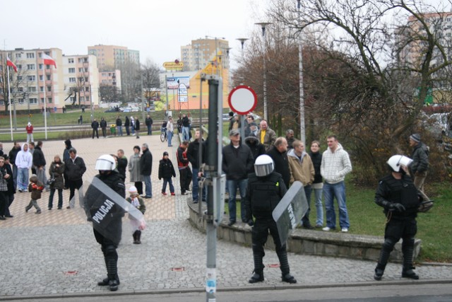 Manifestacja na Pl. Jagiellończyka zdjęcie nr 29193
