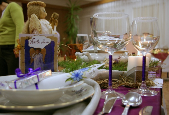 Fragment dekoracji pomysłu Karoliny Kołodziejskiej i Kingi Tajak: – Postawiłyśmy na  wyrazisty kolor, który by