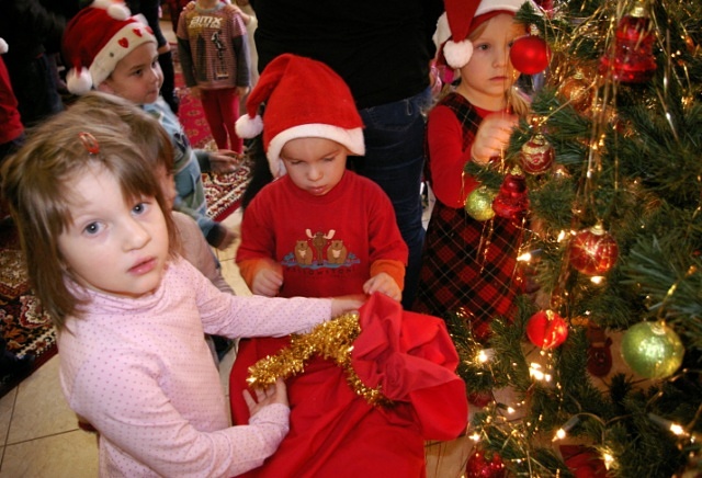 Mikołaj u przedszkolaków zdjęcie nr 29658