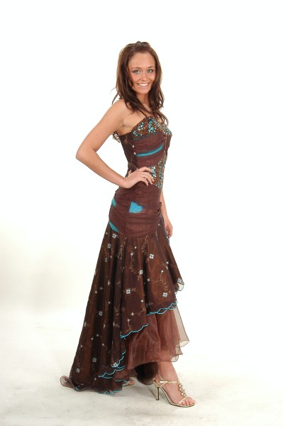 3. Magda Trusow, wzrost: 172 cm; wymiary :83/63/91; szkoła ZSB w Braniewie; zainteresowania: sport, biologia, jazda