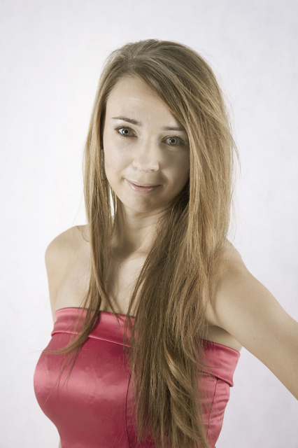 Kandydatka z numerem 21 – Aleksandra Fronczak 
wiek: 22 lata
wymiary: 89/63/90
wzrost: 172cm
miejsce