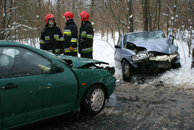 Zderzyły się dwa auta zdjęcie nr 31307