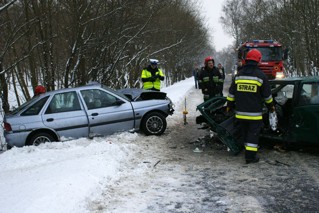 Zderzyły się dwa auta zdjęcie nr 31306