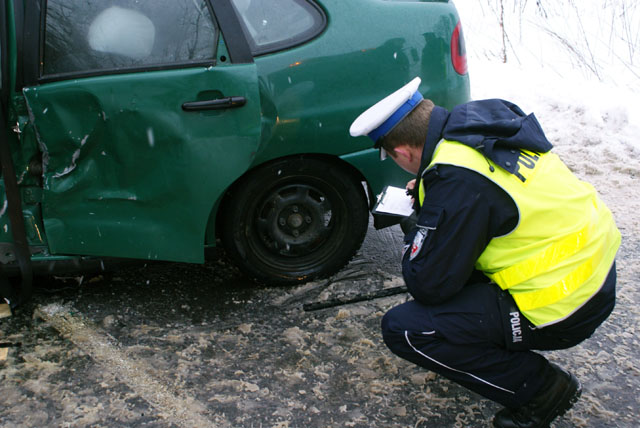 Zderzyły się dwa auta zdjęcie nr 31305