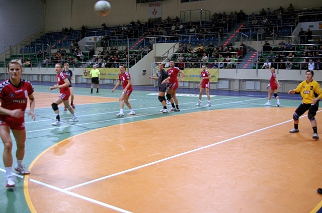 Wysoka wygrana elbląskich szczypiornistek zdjęcie nr 31396