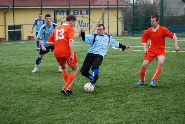 Niegościnni gospodarze (piłka nożna) zdjęcie nr 33264