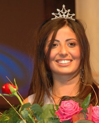 Arusik Hovakimyan została Miss Nastolatek. 
