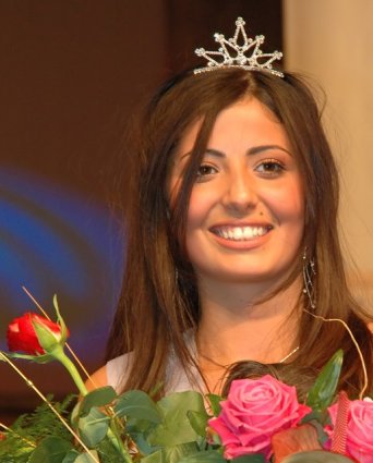 Arusik Hovakimyan została Miss Nastolatek. 

