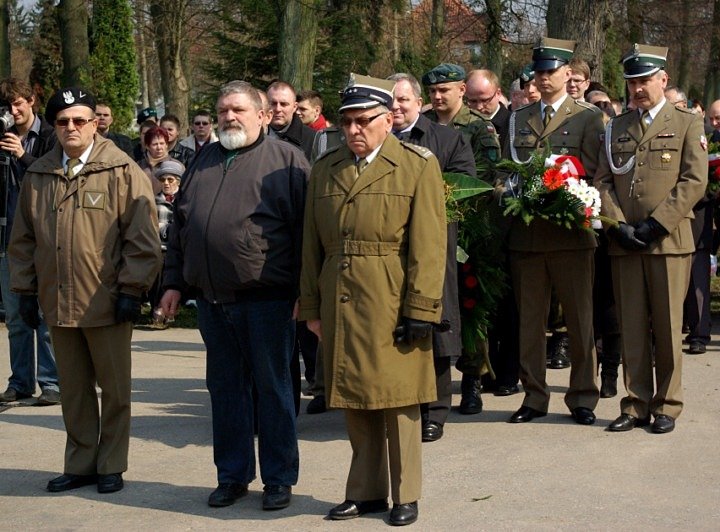 Obchody 70. rocznicy Zbrodni Katyńskiej zdjęcie nr 33727