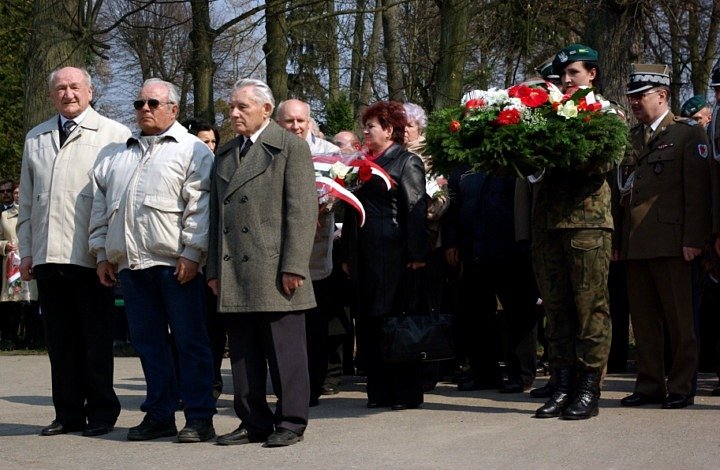 Obchody 70. rocznicy Zbrodni Katyńskiej zdjęcie nr 33725