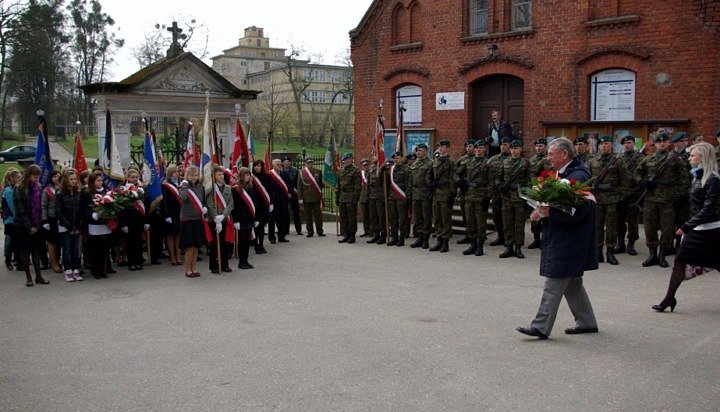 Obchody 70. rocznicy Zbrodni Katyńskiej zdjęcie nr 33706