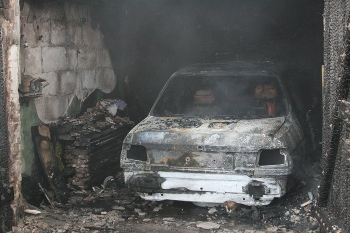Pożar garaży zdjęcie nr 34020