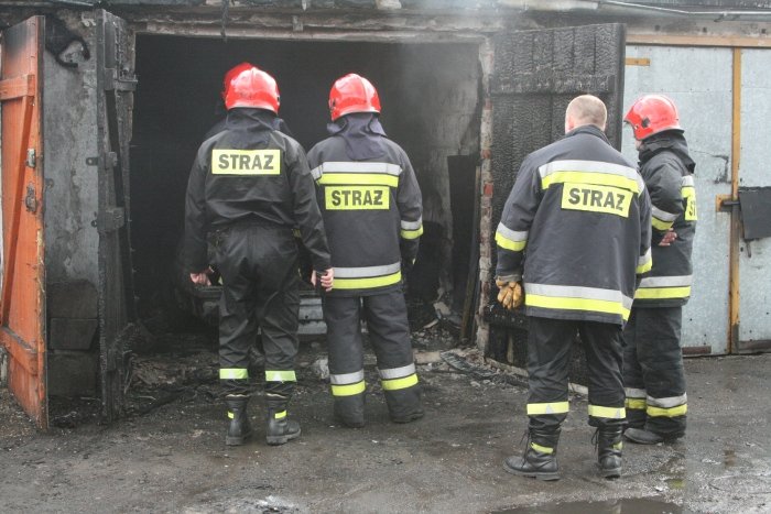 Pożar garaży zdjęcie nr 34019