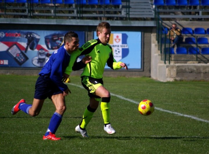 Remis w derbowym meczu zdjęcie nr 34128