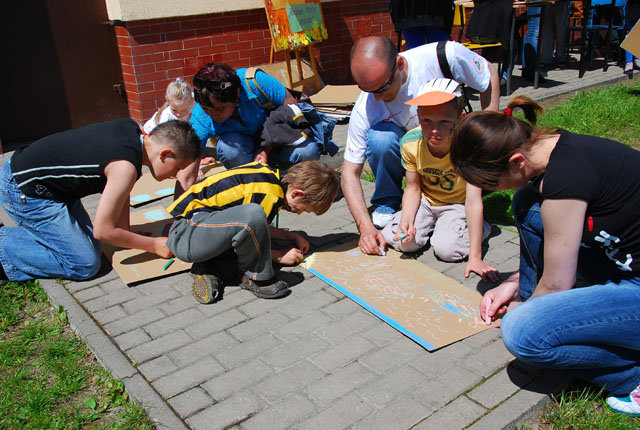 Festyn rodzinny w SP nr 16 zdjęcie nr 35546