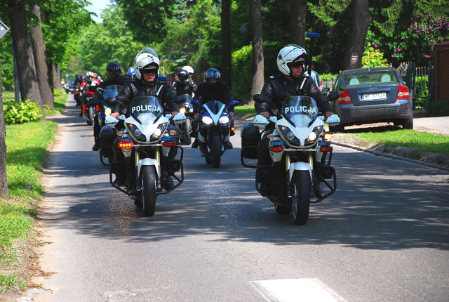 Motocykliści w Domu Dziecka zdjęcie nr 35581