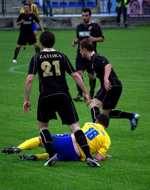 Zatoka Braniewo zdemolowała Olimpię 2004 zdjęcie nr 35783