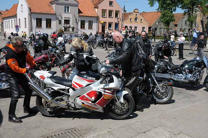 Zlot motocyklistów w Nadbrzeżu zdjęcie nr 35879